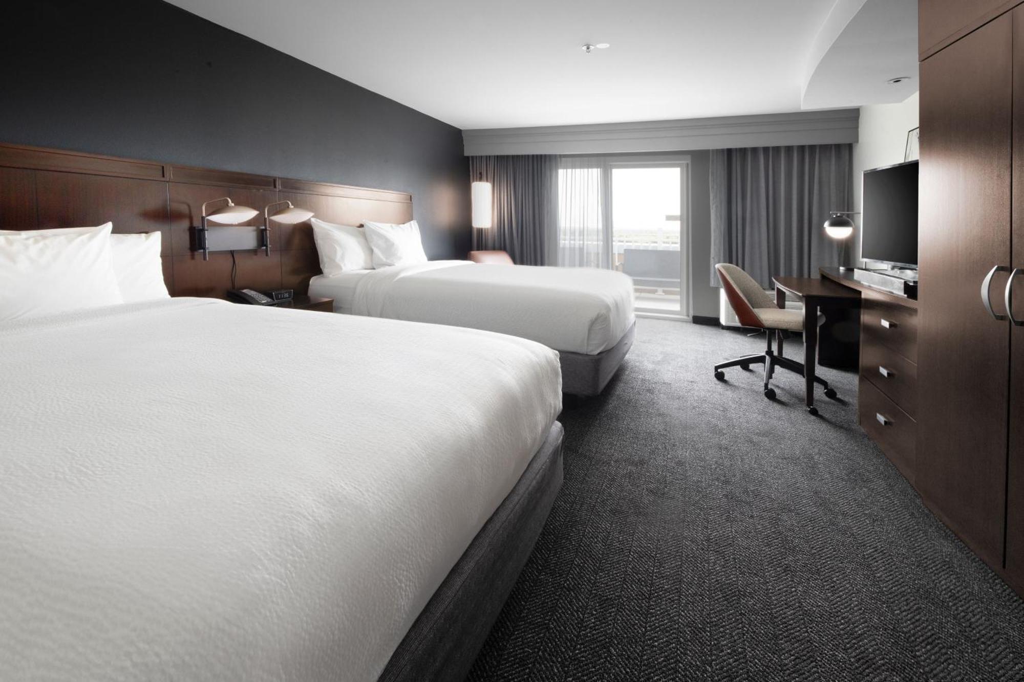 Готель Courtyard By Marriott Galveston Island Екстер'єр фото