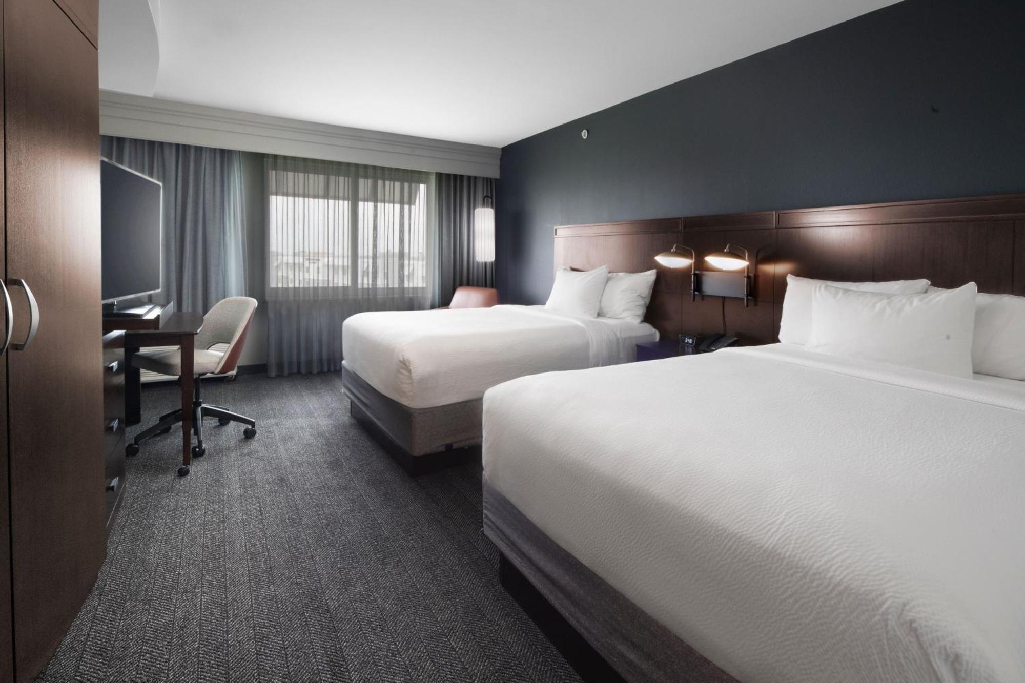Готель Courtyard By Marriott Galveston Island Екстер'єр фото